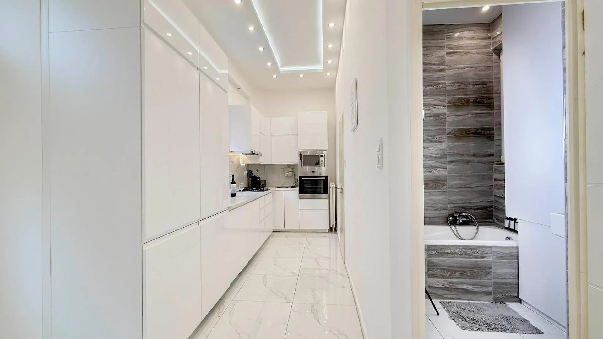 Izabellas Luxury Suite Downtown Budapest Apartment